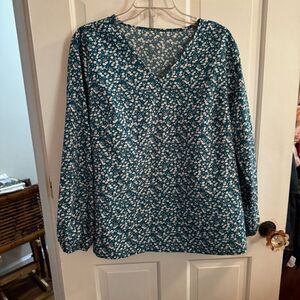 Floral V-Neck Blouse